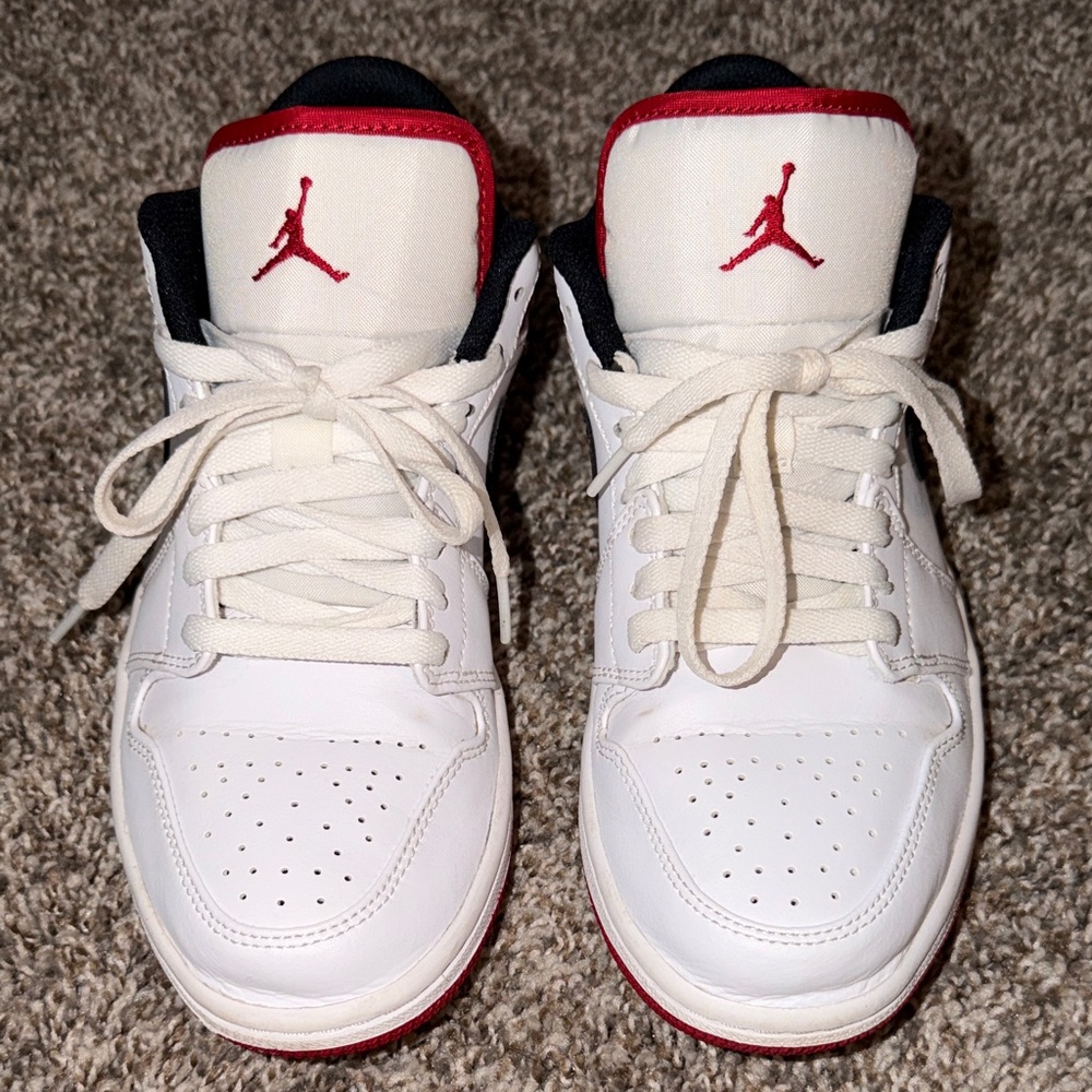 Nike Air Jordan 1 Low Men’s 7.5 Red Black White - Picture 4 of 13